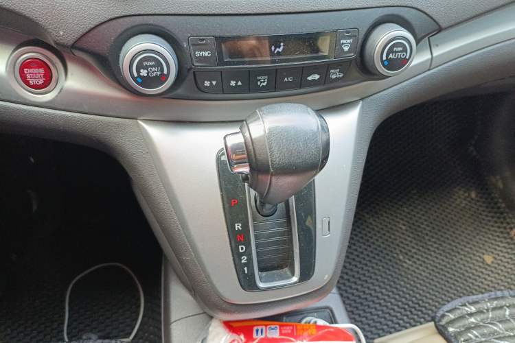Used Honda CR-V 2013 2.4L four-wheel drive luxury version Gear Lever