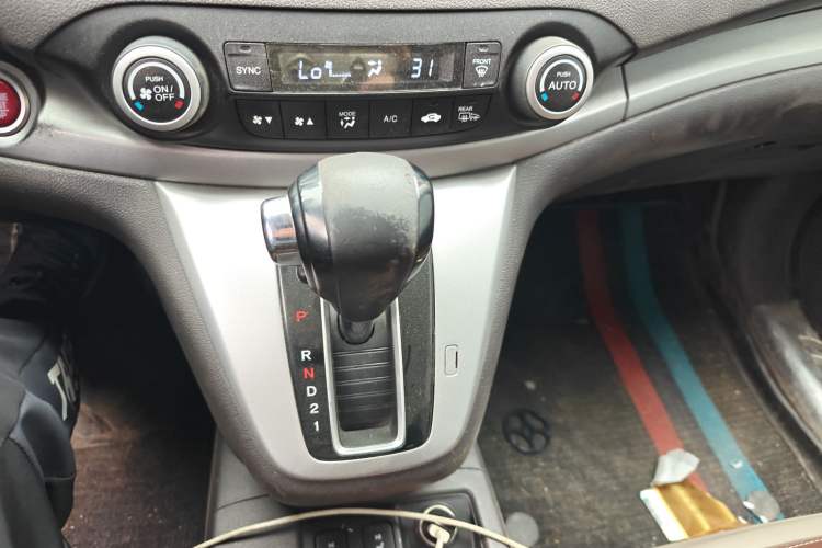 Used Honda CR-V 2013 2.4L two-wheel drive luxury version Gear Lever