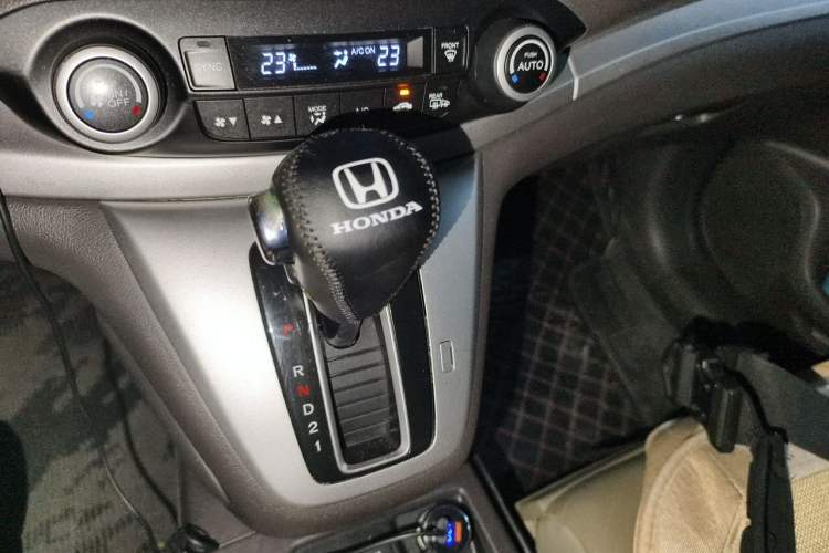Used Honda CR-V 2013 2.4L two-wheel drive luxury version Gear Lever