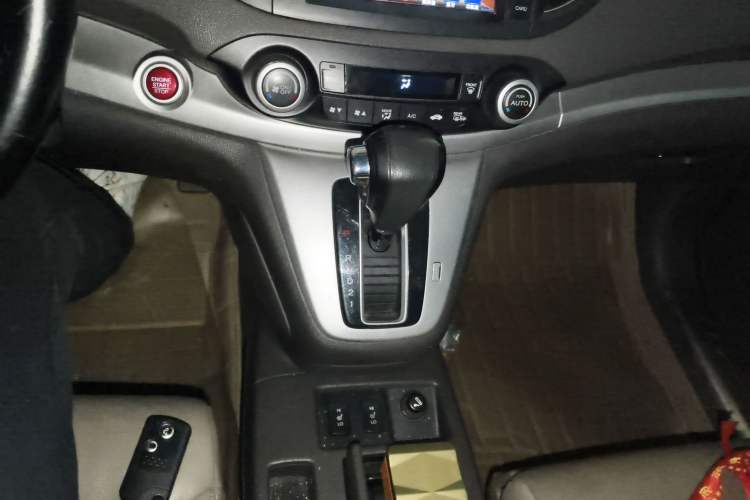 Used Honda CR-V 2013 2.4L two-wheel drive luxury version Gear Lever