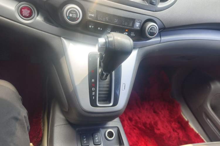 Used Honda CR-V 2013 2.4L four-wheel drive luxury version Gear Lever