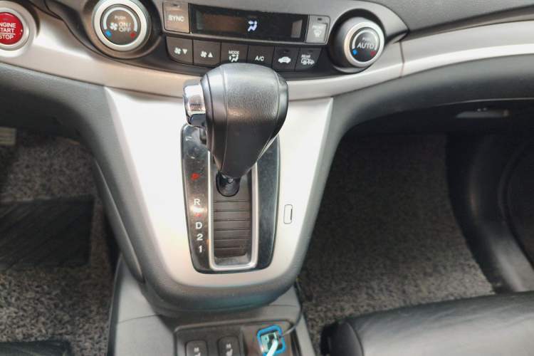 Used Honda CR-V 2013 2.4L two-wheel drive luxury version Gear Lever