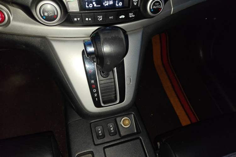 Used Honda CR-V 2013 2.4L two-wheel drive luxury version Gear Lever