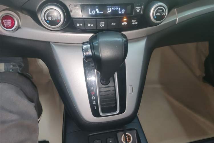 Used Honda CR-V 2013 2.4L two-wheel drive luxury version Gear Lever