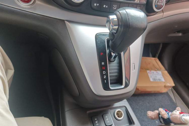 Used Honda CR-V 2013 2.4L two-wheel drive luxury version Gear Lever