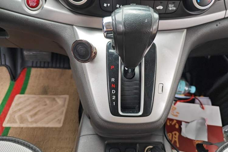 Used Honda CR-V 2013 2.4L two-wheel drive luxury version Gear Lever