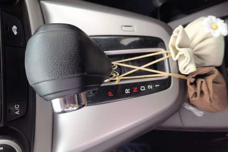 Used Honda CR-V 2013 2.0L 2WD Classic Edition Gear Lever