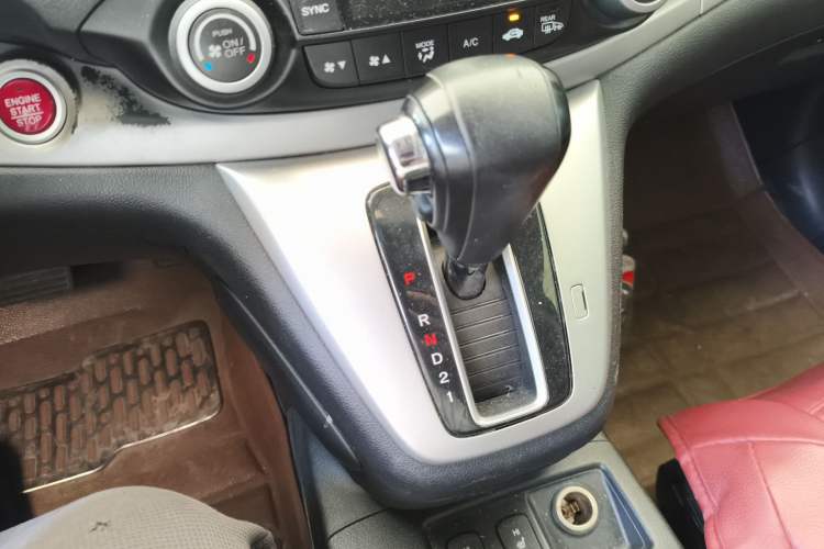 Used Honda CR-V 2013 2.4L four-wheel drive luxury version Gear Lever