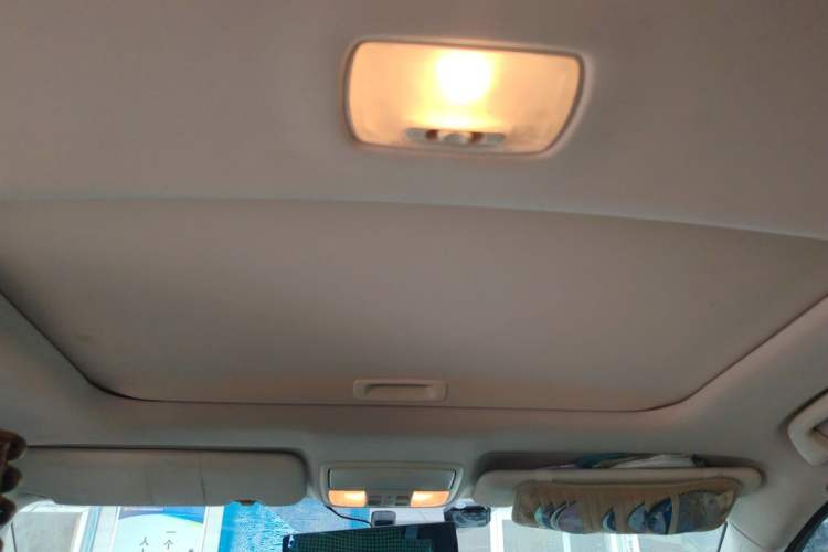 Used Honda CR-V 2013 2.4L two-wheel drive luxury version Headliner