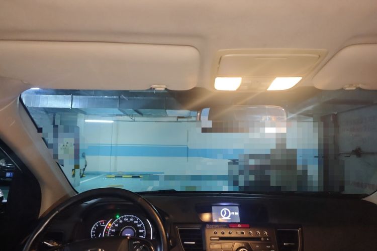 Used Honda CR-V 2013 2.4L four-wheel drive luxury version Headliner