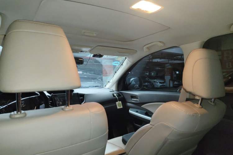 Used Honda CR-V 2013 2.4L two-wheel drive luxury version Headliner