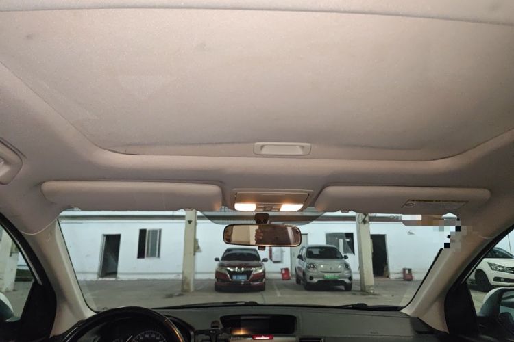 Used Honda CR-V 2013 2.4L four-wheel drive luxury version Headliner