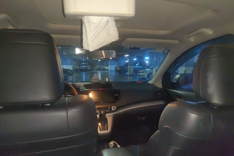 Used Honda CR-V 2013 2.4L two-wheel drive luxury version Headliner