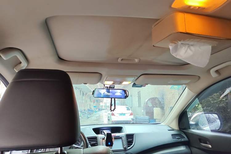 Used Honda CR-V 2013 2.4L four-wheel drive luxury version Headliner