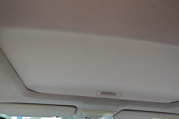 Used Honda CR-V 2013 2.4L two-wheel drive luxury version Headliner