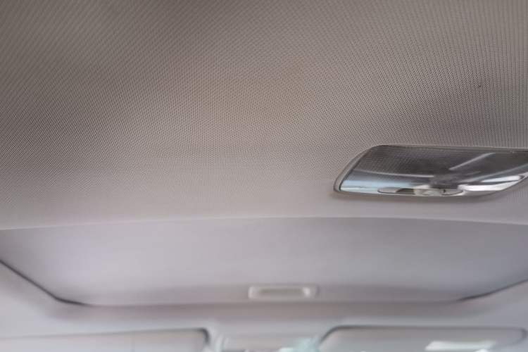 Used Honda CR-V 2013 2.4L four-wheel drive luxury version Headliner
