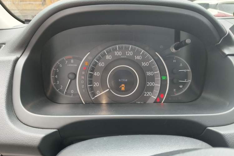 Used Honda CR-V 2013 2.4L four-wheel drive luxury version Instrument Cluster