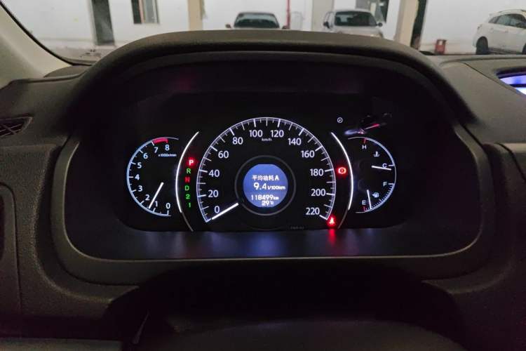 Used Honda CR-V 2013 2.4L four-wheel drive luxury version Instrument Cluster