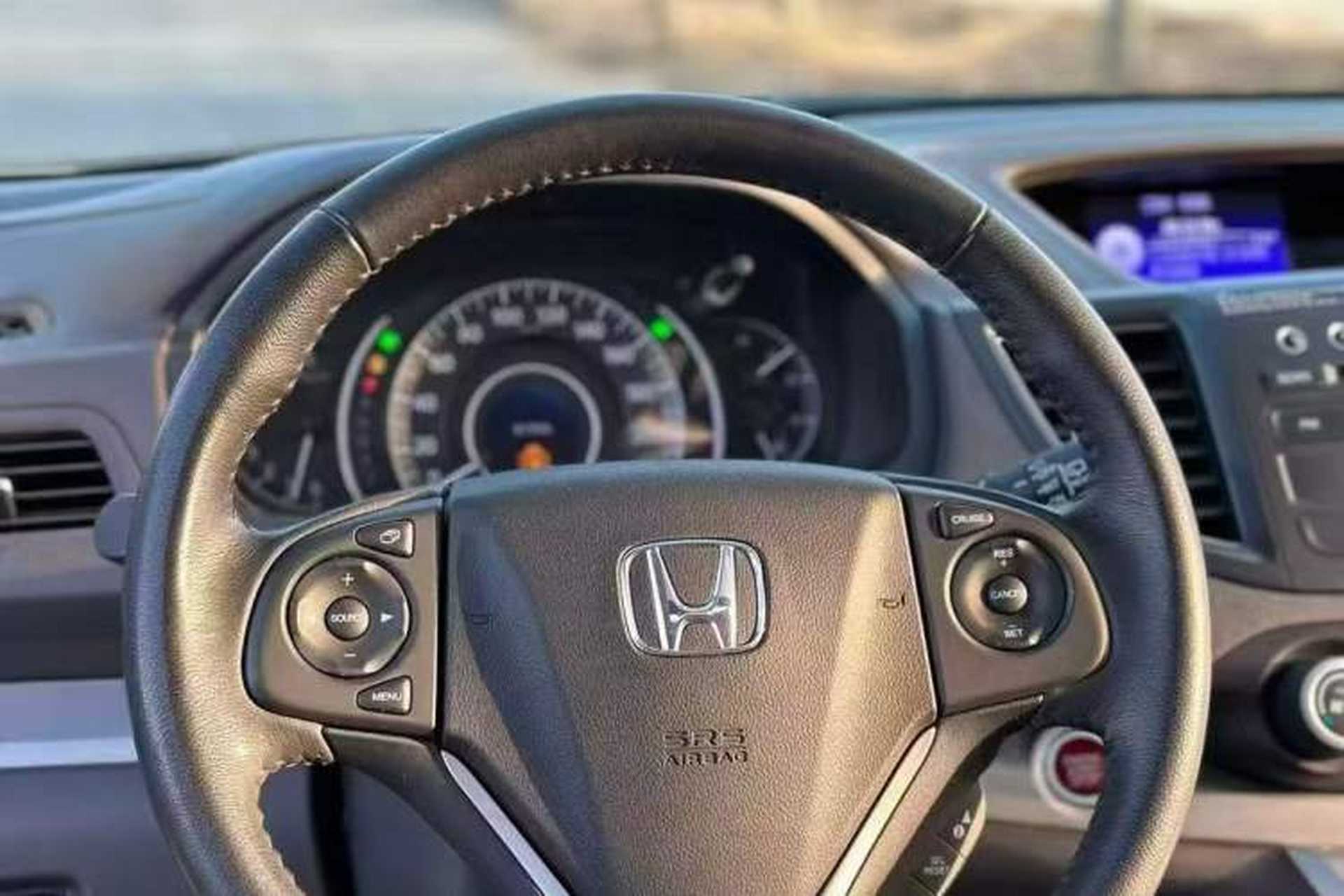Used Honda CR-V 2013 2.4L four-wheel drive luxury version Interior 2