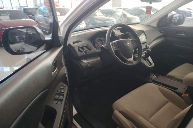 Used Honda CR-V 2013 2.0L 2WD Classic Edition Interior 2