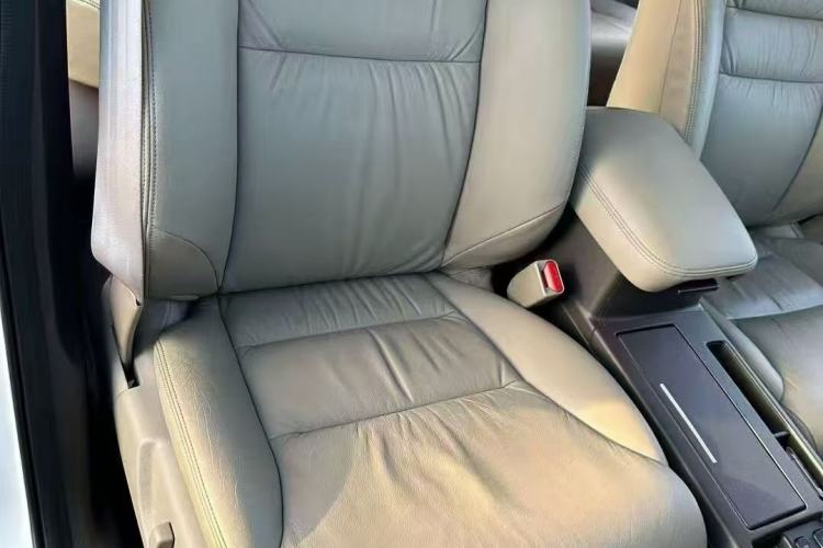 Used Honda CR-V 2013 2.4L four-wheel drive luxury version Interior 3
