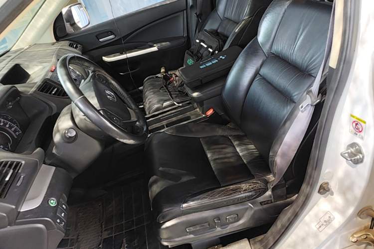 Used Honda CR-V 2013 2.4L two-wheel drive luxury version Left Front Seat