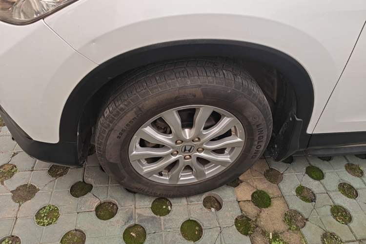 Used Honda CR-V 2013 2.0L 2WD Classic Edition Left Front Wheel Hub