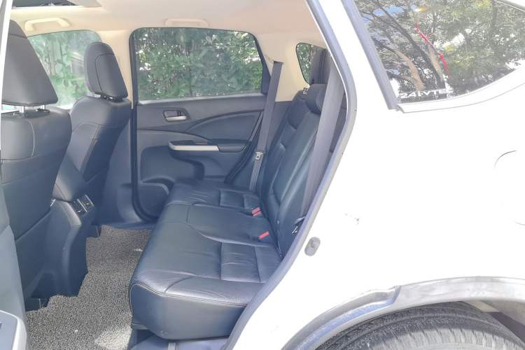Used Honda CR-V 2013 2.4L two-wheel drive luxury version Left Rear Seat