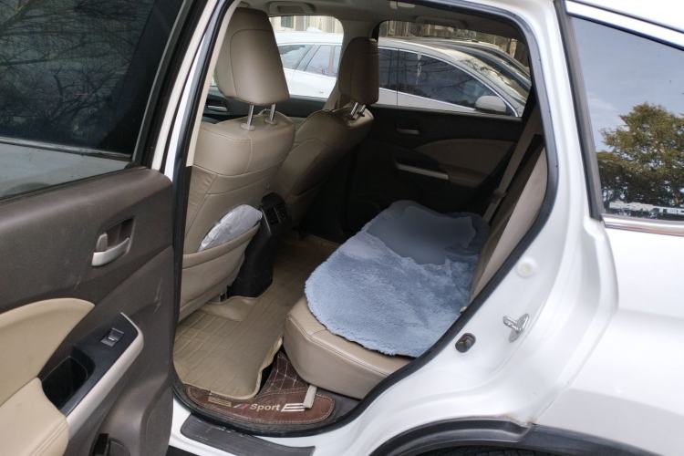 Used Honda CR-V 2013 2.4L two-wheel drive luxury version Left Rear Seat