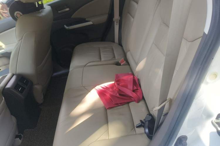Used Honda CR-V 2013 2.4L four-wheel drive luxury version Left Rear Seat