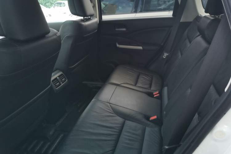 Used Honda CR-V 2013 2.4L two-wheel drive luxury version Left Rear Seat