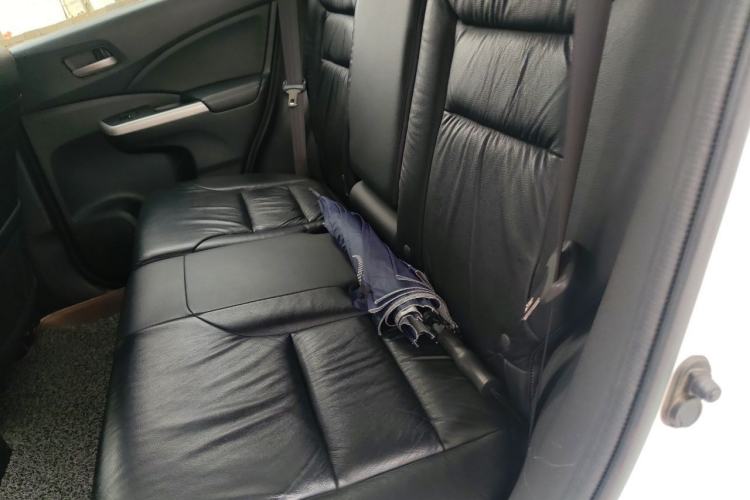 Used Honda CR-V 2013 2.4L two-wheel drive luxury version Left Rear Seat