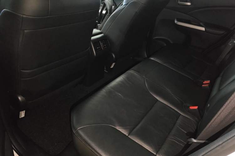 Used Honda CR-V 2013 2.4L two-wheel drive luxury version Left Rear Seat