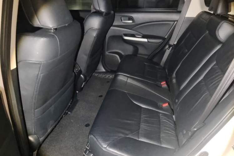Used Honda CR-V 2013 2.4L four-wheel drive luxury version Left Rear Seat