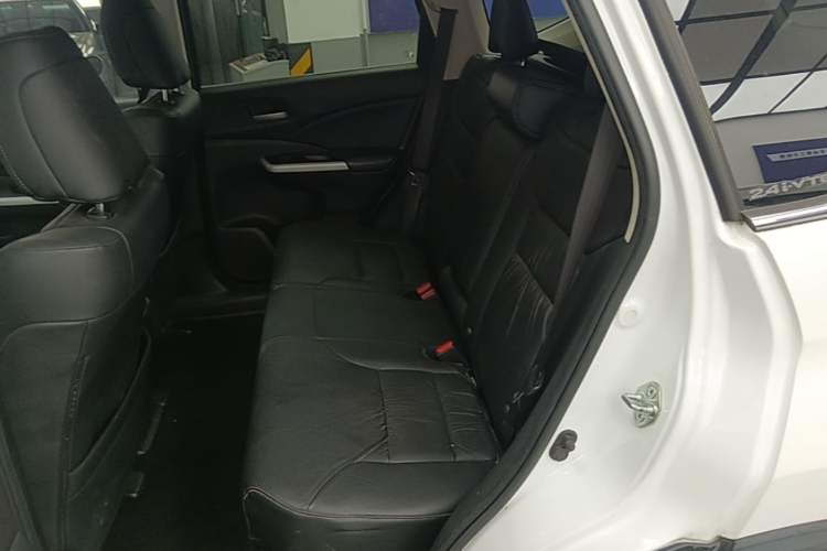 Used Honda CR-V 2013 2.4L two-wheel drive luxury version Left Rear Seat