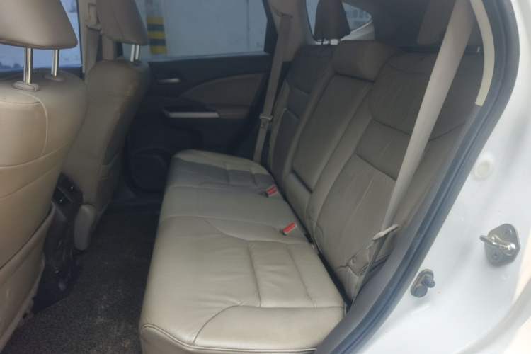 Used Honda CR-V 2013 2.4L four-wheel drive luxury version Left Rear Seat