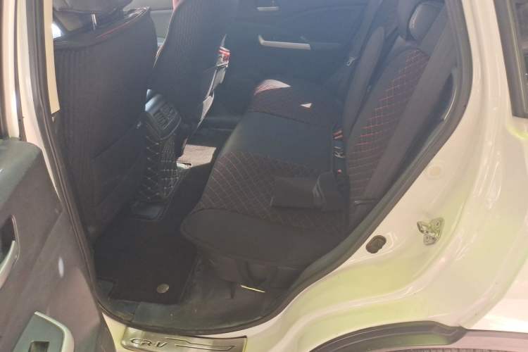 Used Honda CR-V 2013 2.4L four-wheel drive luxury version Left Rear Seat
