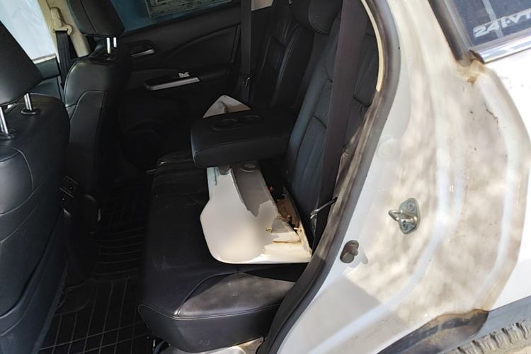 Used Honda CR-V 2013 2.4L two-wheel drive luxury version Left Rear Seat