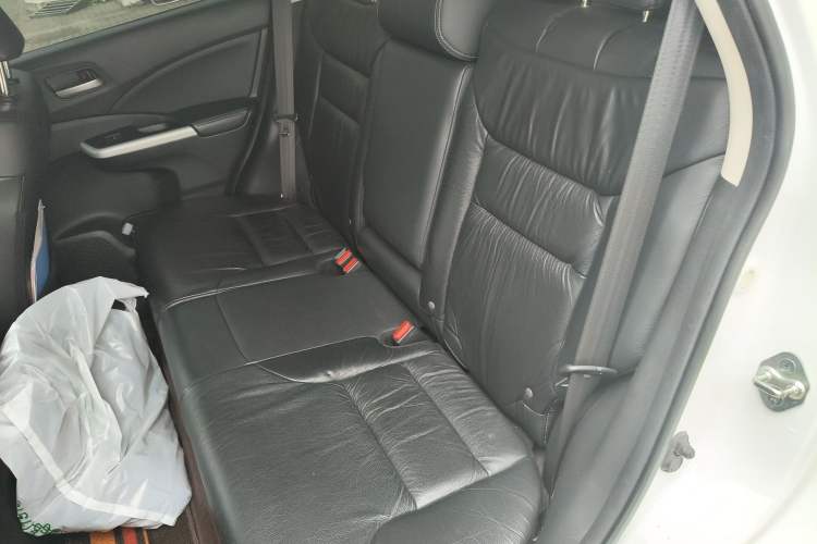 Used Honda CR-V 2013 2.4L four-wheel drive luxury version Left Rear Seat