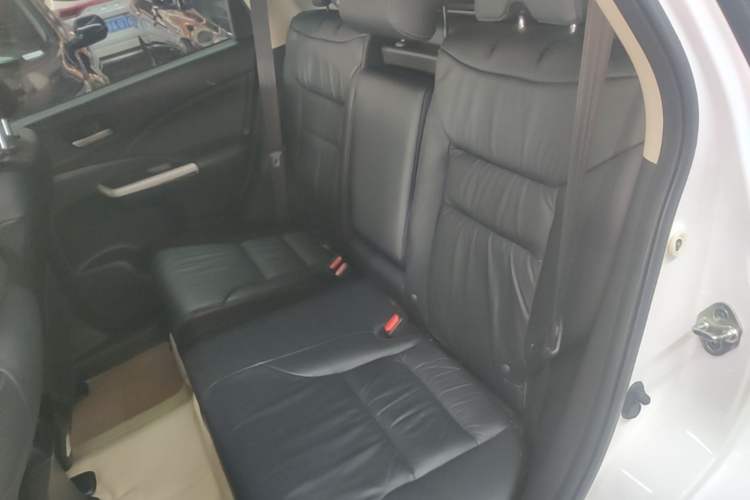 Used Honda CR-V 2013 2.4L two-wheel drive luxury version Left Rear Seat