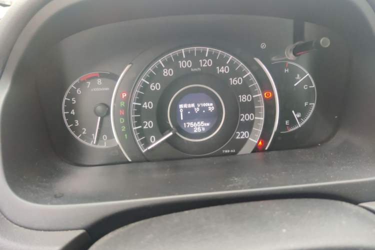 Used Honda CR-V 2013 2.0L 2WD Classic Edition Odometer Close Up