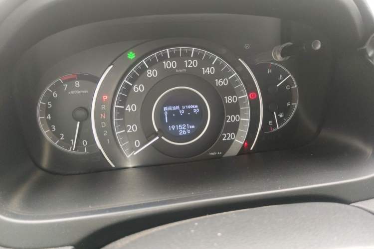 Used Honda CR-V 2013 2.4L four-wheel drive luxury version Odometer Close Up