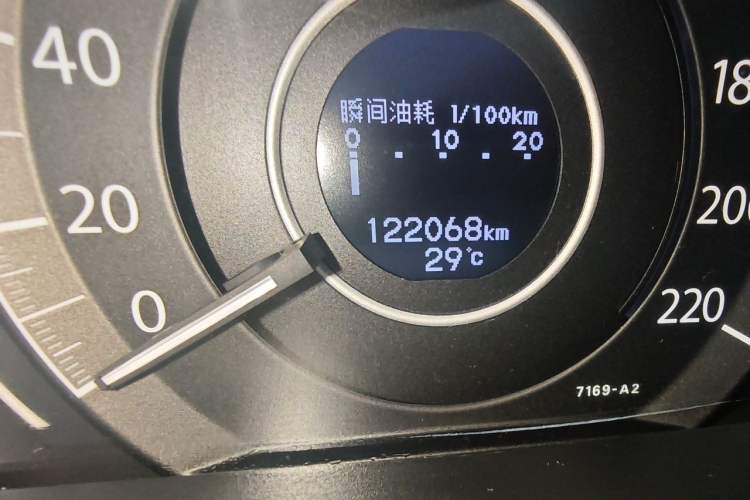 Used Honda CR-V 2013 2.0L 2WD Classic Edition Odometer Close Up