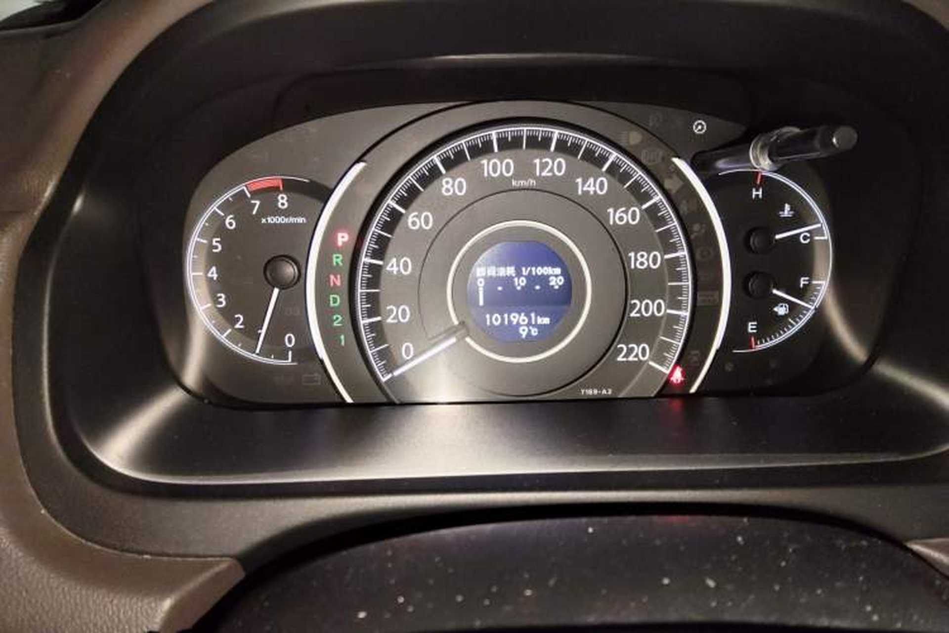 Used Honda CR-V 2013 2.4L two-wheel drive luxury version Odometer Close Up