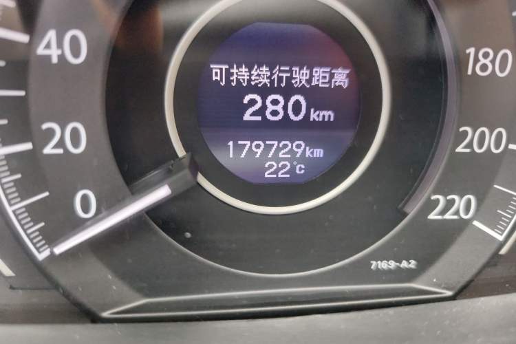 Used Honda CR-V 2013 2.0L 2WD Classic Edition Odometer Close Up