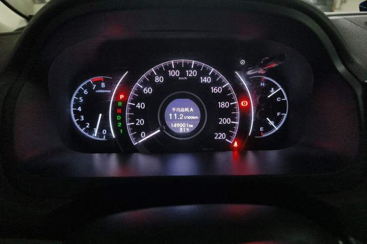 Used Honda CR-V 2013 2.4L two-wheel drive luxury version Odometer Close Up