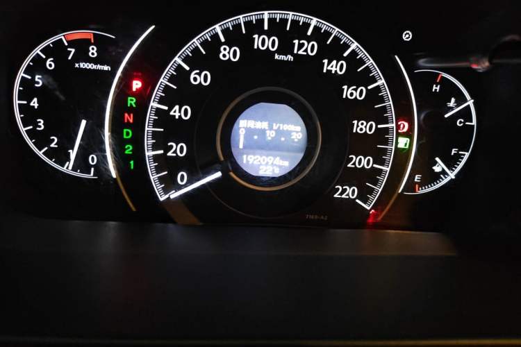 Used Honda CR-V 2013 2.4L four-wheel drive luxury version Odometer Close Up