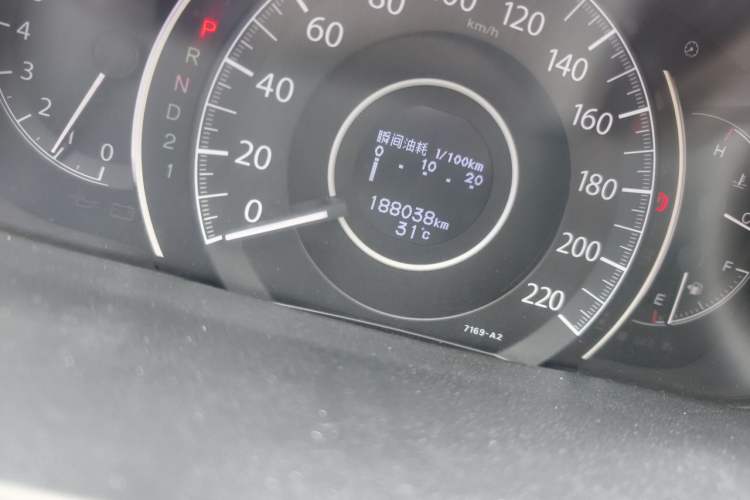 Used Honda CR-V 2013 2.4L four-wheel drive luxury version Odometer Close Up