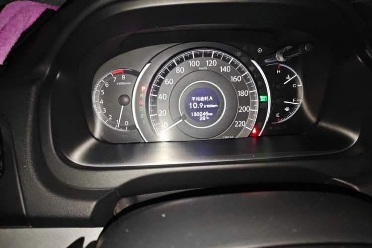 Used Honda CR-V 2013 2.4L four-wheel drive luxury version Odometer Close Up