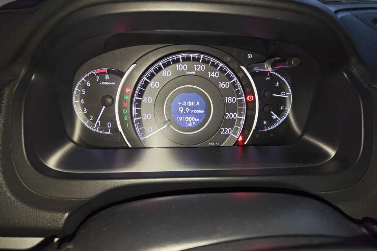 Used Honda CR-V 2013 2.4L two-wheel drive luxury version Odometer Close Up